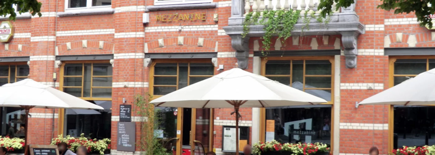Foto van Mezzanine