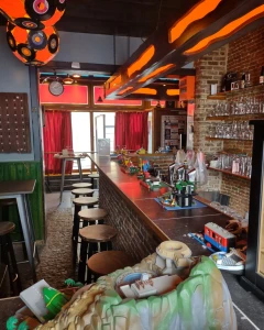 Foto van Woodstock, het café 5