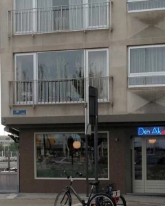 Foto van Den Akotee