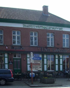 Foto van Den Leeuw