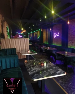Foto van Garry‘s Lounge  5