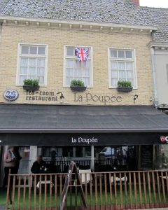 Foto van La Poupée