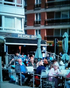 Foto van Peach Pit
