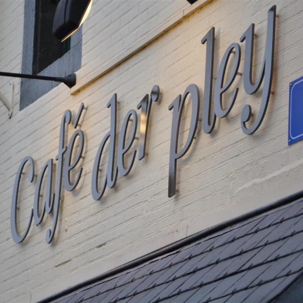Foto van Der Pley